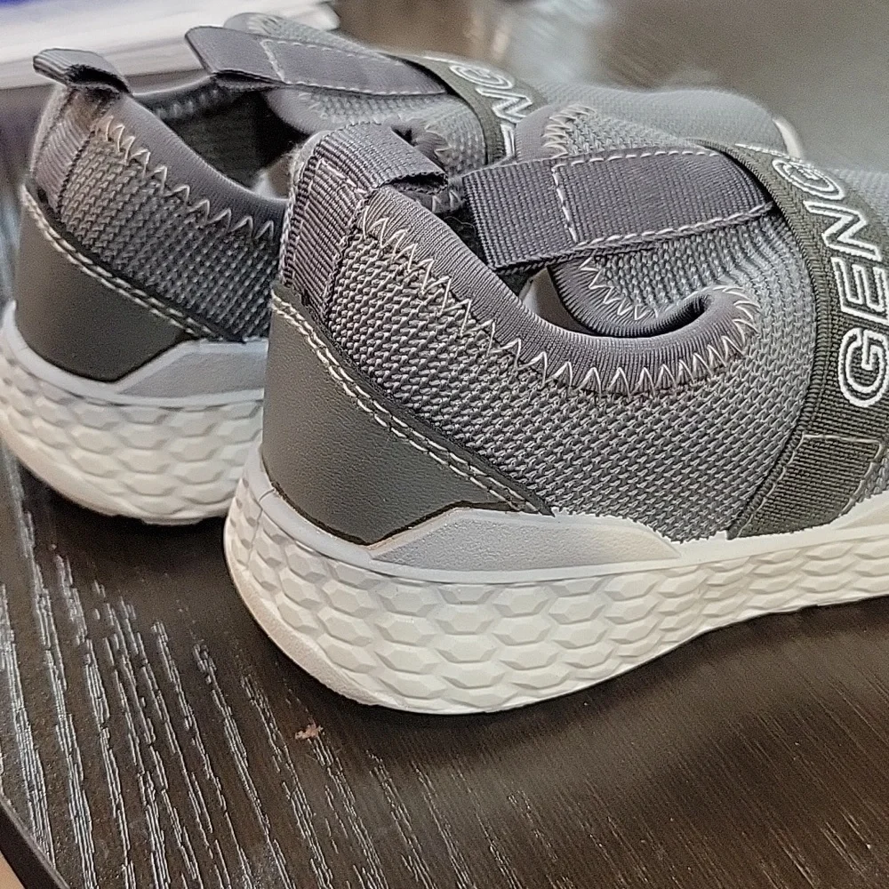 Gengasun gray toddler boys girls lightweight breathable mesh sport shoe…sz 8 NEW